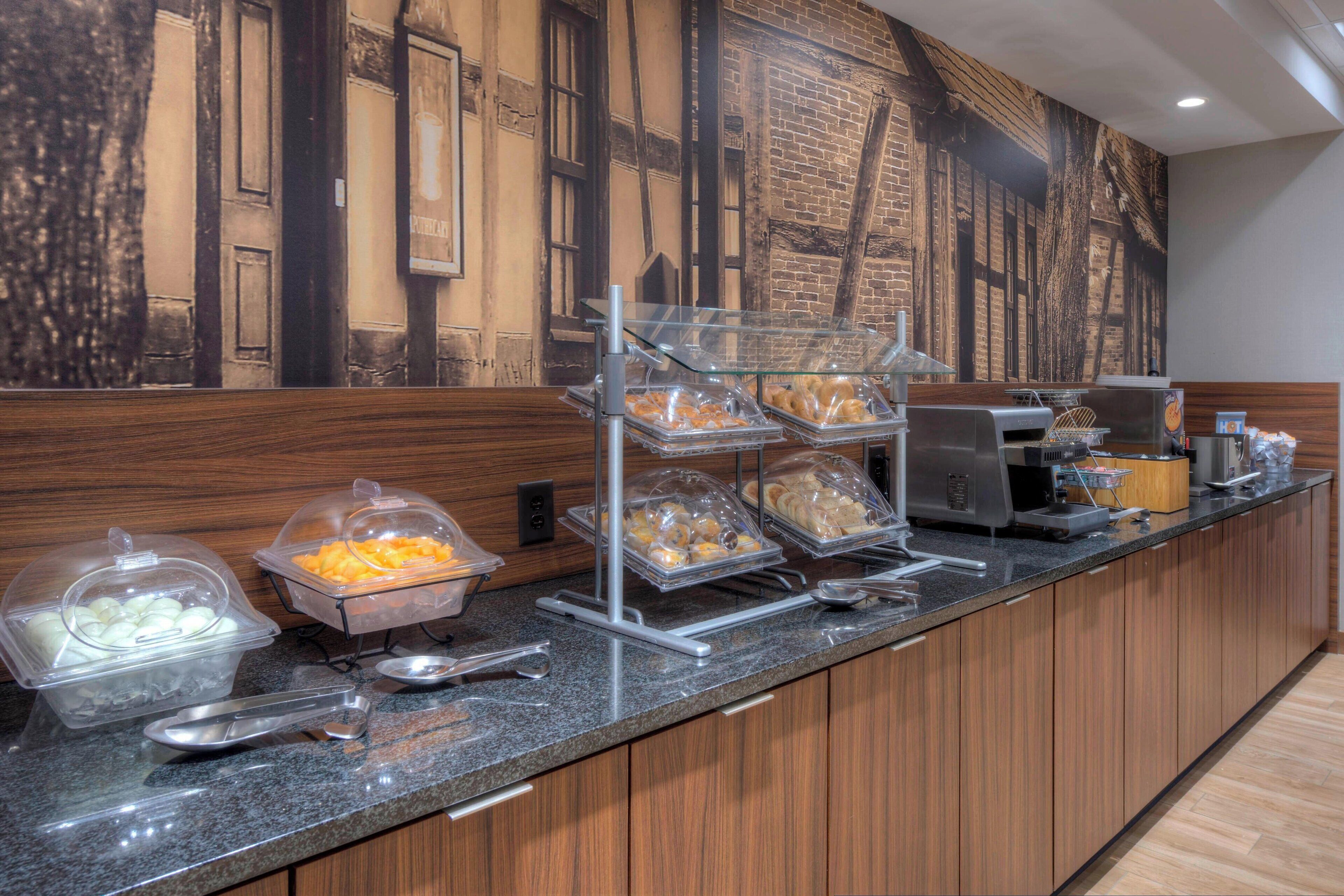 free daily continental breakfast
