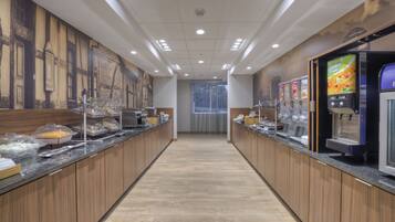 Free daily continental breakfast