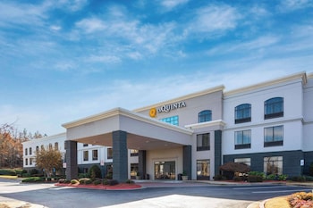 La Quinta Inn & Suites by Wyndham Kennesaw