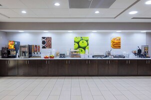 包含每日自助早餐