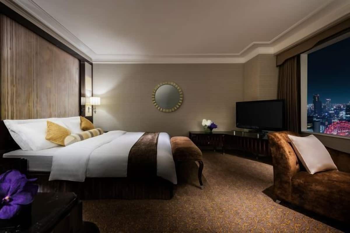 1 Schlafzimmer, hochwertige Bettwaren, Zimmersafe, individuell dekoriert