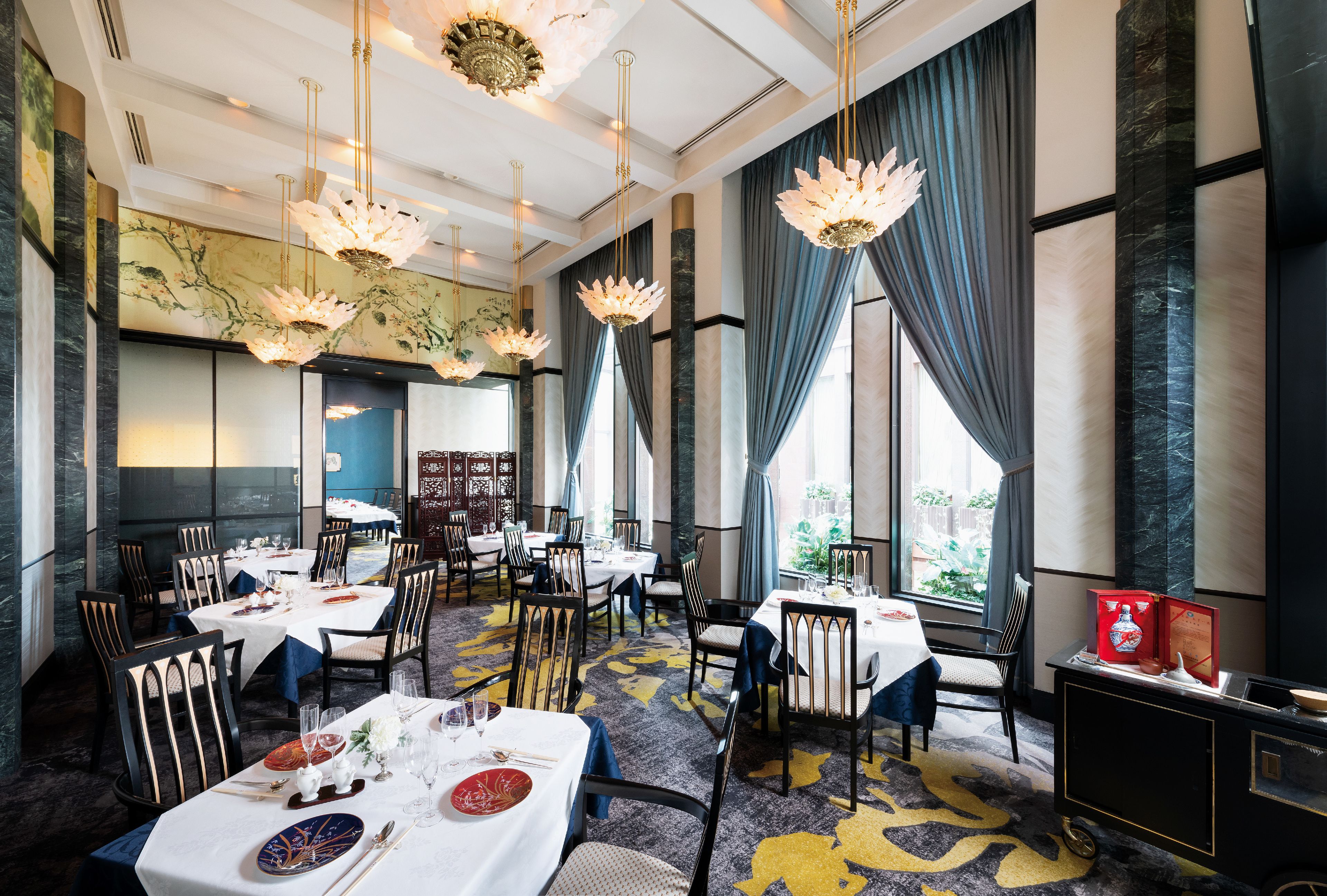 7 restaurants, breakfast, lunch, dinner served; french cuisine