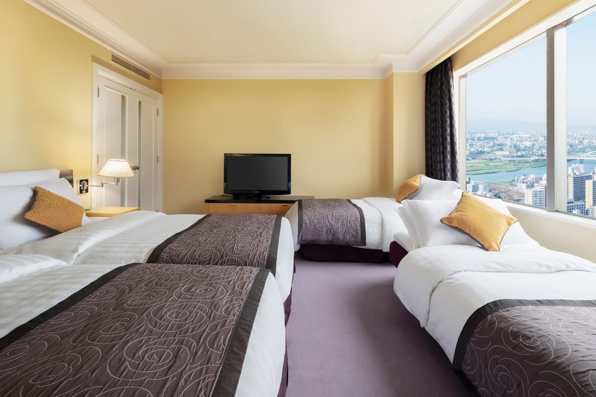 1 Schlafzimmer, hochwertige Bettwaren, Zimmersafe, individuell dekoriert