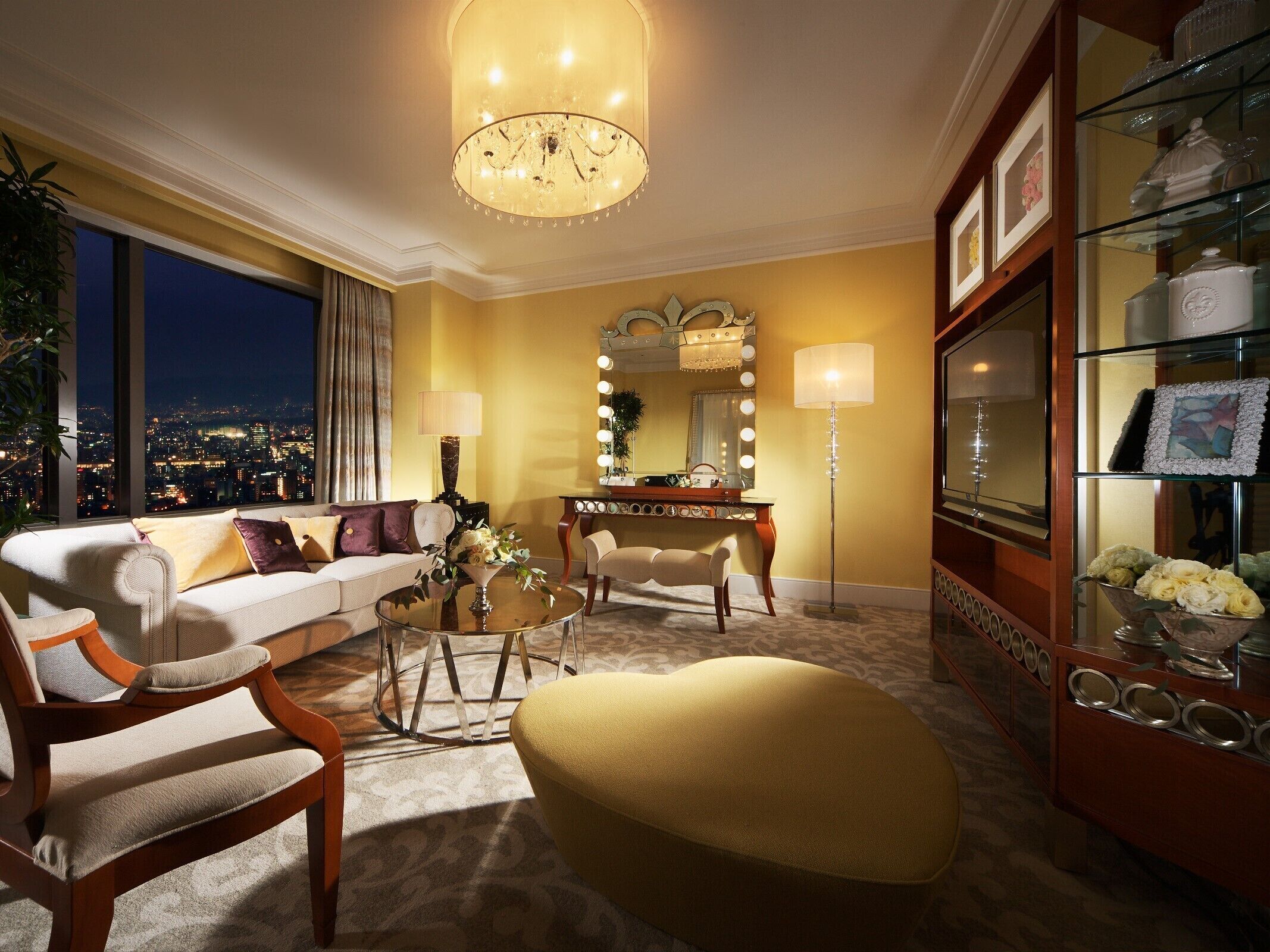 1 bedroom, premium bedding, in-room safe, individually decorated