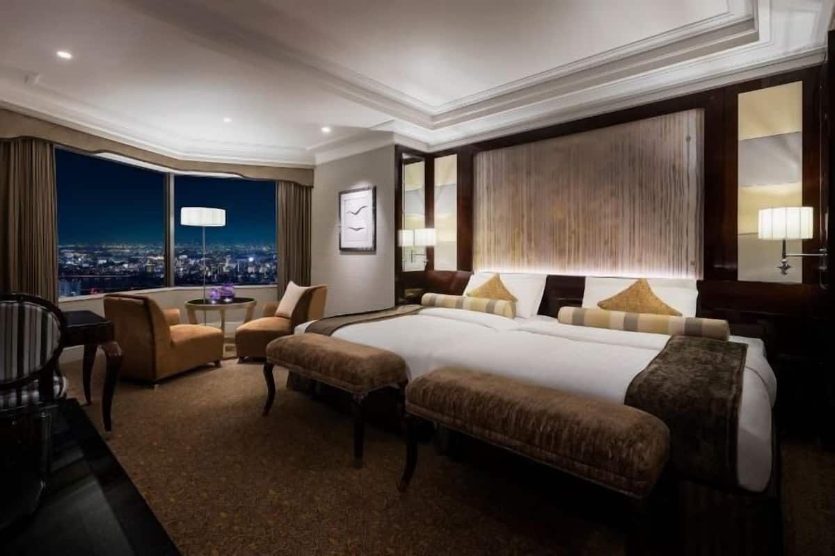 1 Schlafzimmer, hochwertige Bettwaren, Zimmersafe, individuell dekoriert