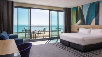 Minibar, in-room safe, desk, laptop workspace