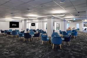 Wine bar, alfresco dining, open daily - Quality Hotel Dickson (Dickson)