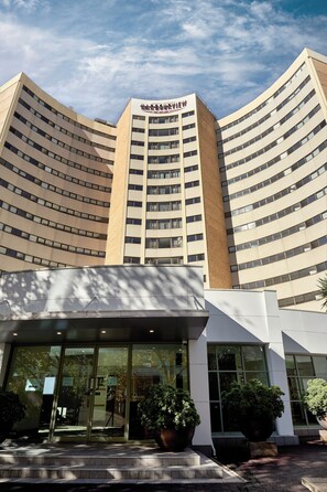 Exterior - View Sydney (North Sydney)