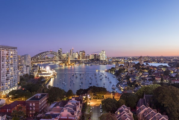 City view from property - View Sydney (North Sydney)