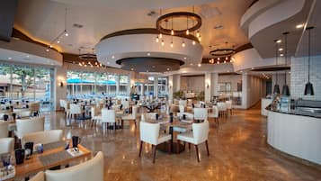 3 restaurants, breakfast, lunch, dinner served; Italian cuisine