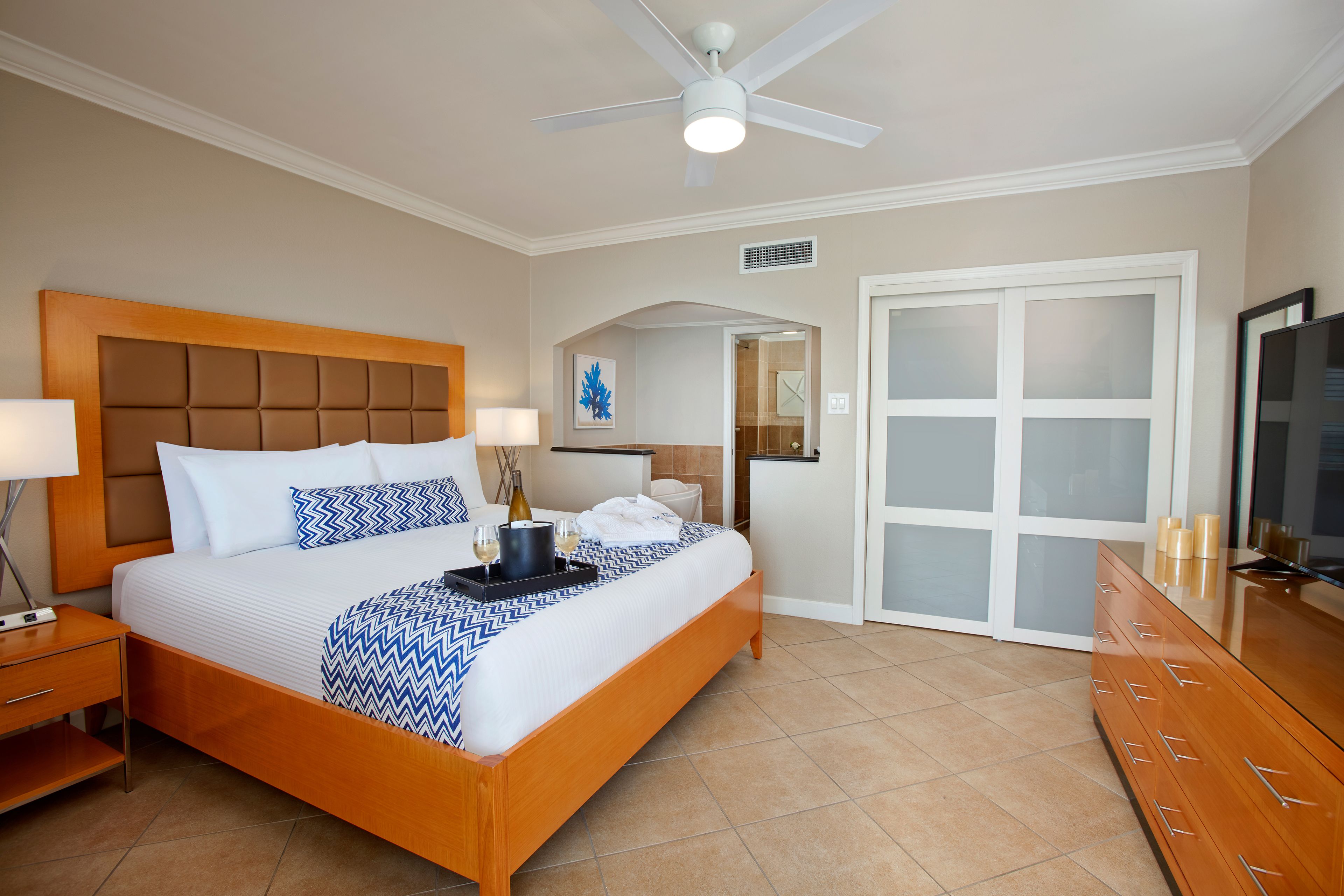 suite, 1 bedroom | 1 bedroom, pillow-top beds, in-room safe, desk