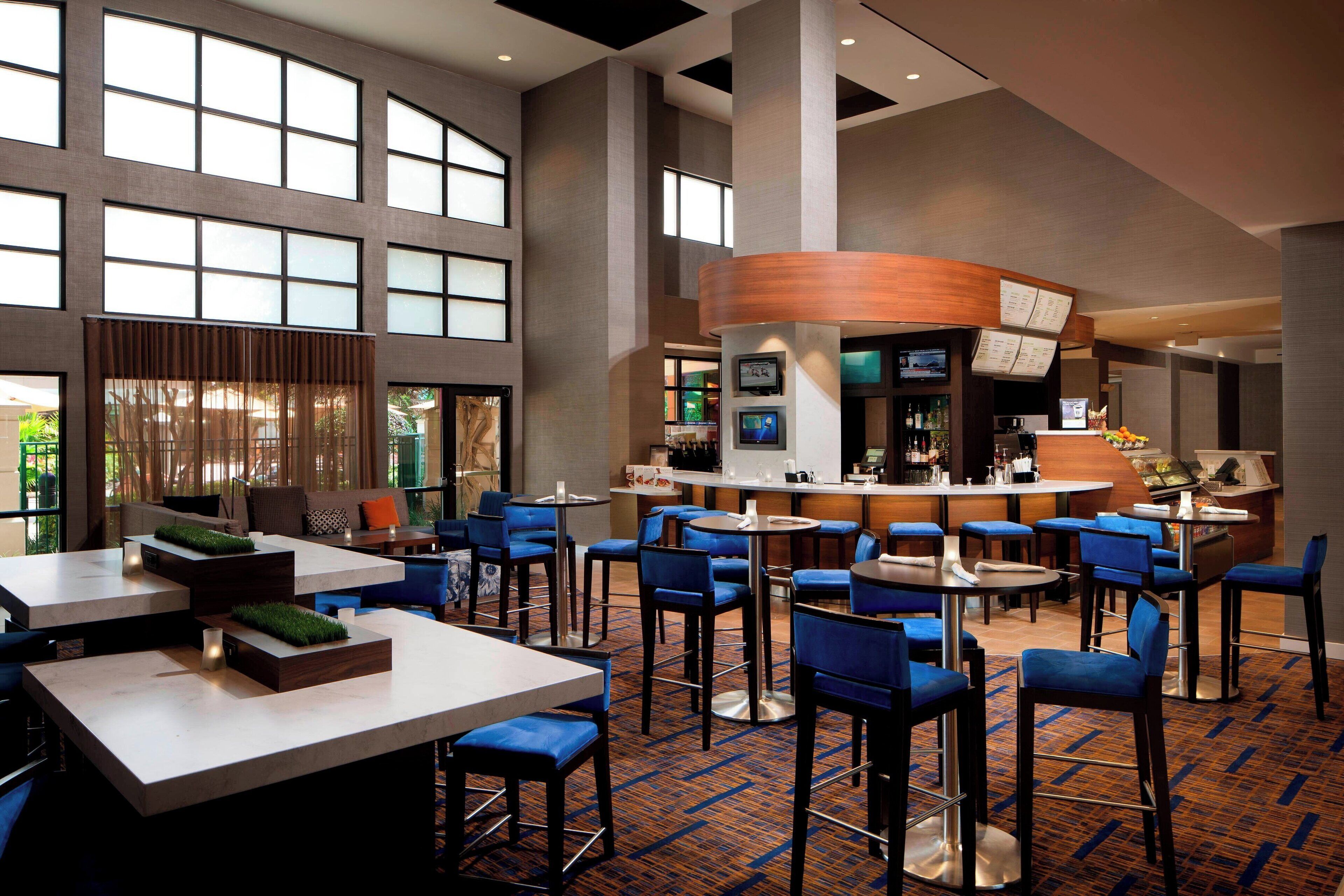 2 restaurants, breakfast, lunch, dinner served; american cuisine