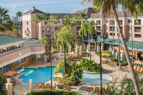 Courtyard Orlando Lake Buena Vista in the Marriott Village