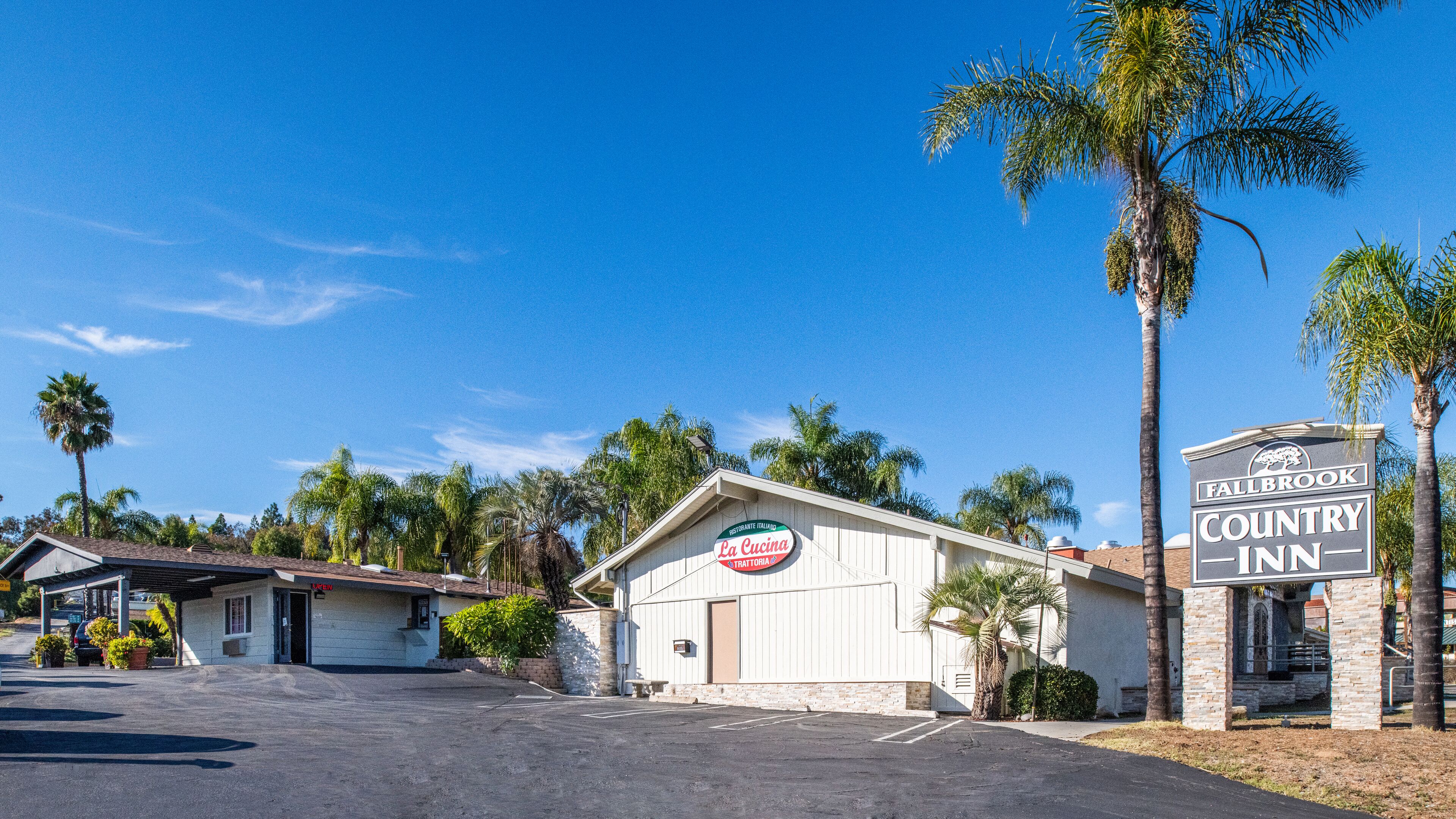 Photo - Fallbrook Country Inn