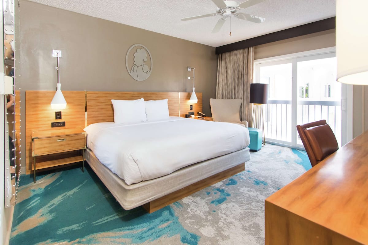 Premium bedding, down comforters, in-room safe, desk