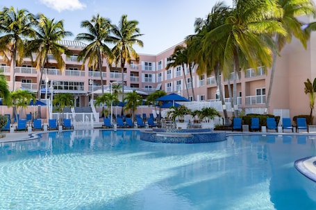 Outdoor pool, open 7:00 AM to 9:00 PM, cabanas (surcharge), sun loungers. DoubleTree Resort by Hilton Grand Key - Key West