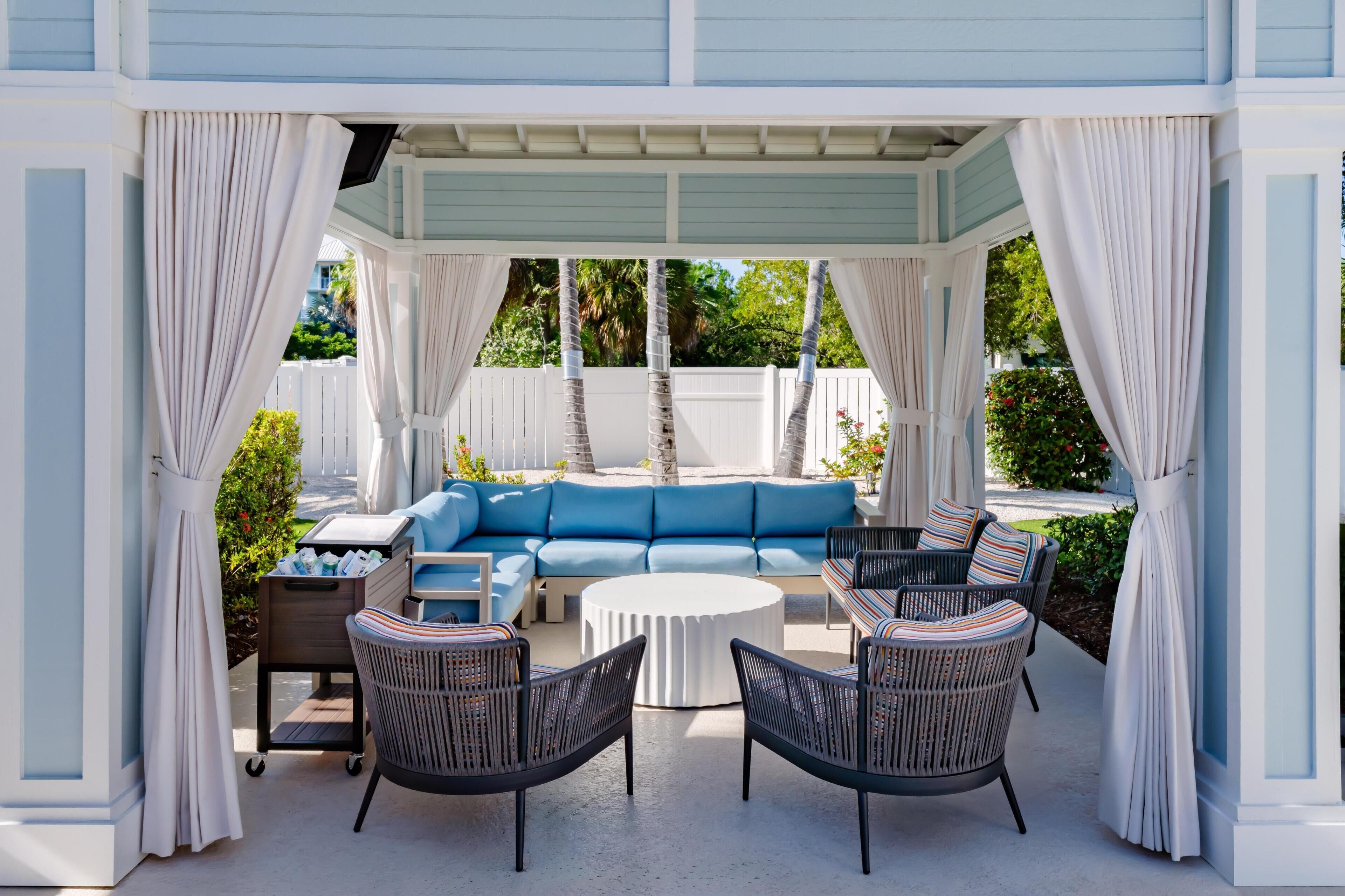 Outdoor pool, open 7:00 AM to 11:00 PM, cabanas (surcharge)