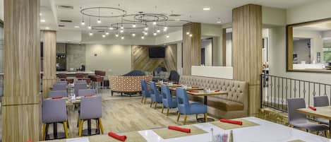 Breakfast and dinner served, American cuisine