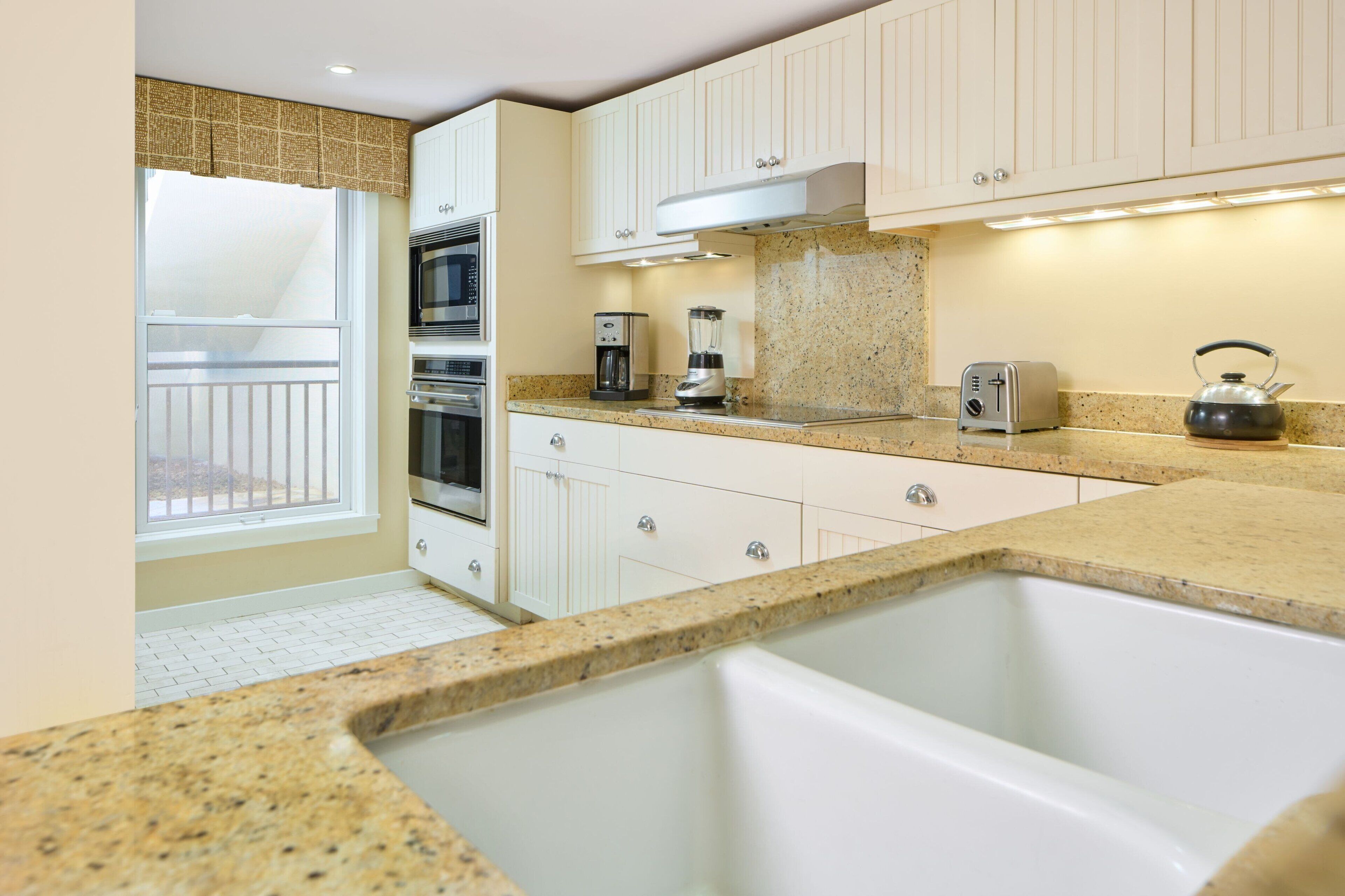 1 bedroom, hypo-allergenic bedding, down duvets, in-room safe