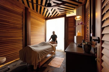 Couples treatment rooms, steam room, body treatments, hydrotherapy at The Ritz-Carlton O