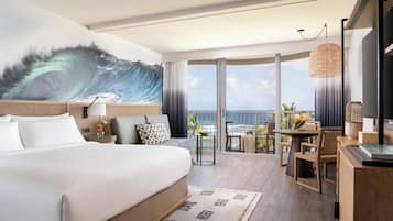 ルーム キングベッド 1 台ソファーベッド付き オーシャンビュー | 低刺激性寝具、羽毛の掛け布団、セーフティボックス (室内)、客室ごとに異なる装飾