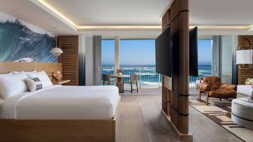 Club Suite, 1 Bedroom | 1 bedroom, hypo-allergenic bedding, down comforters, in-room safe