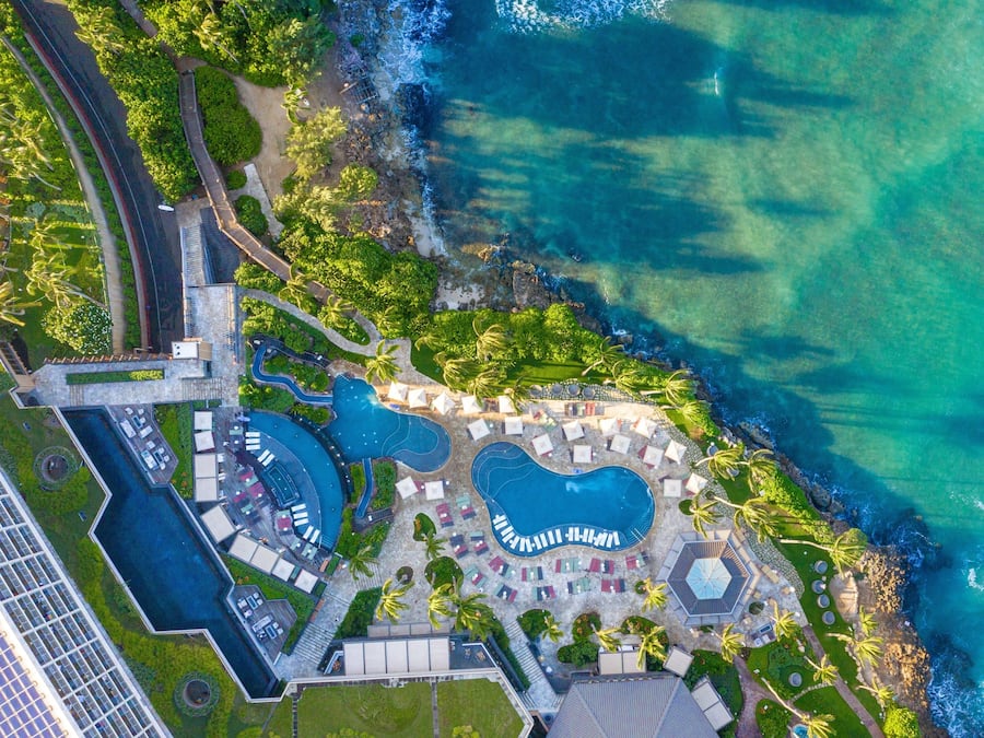 5 piscinas al aire libre, cabañas de piscina (de pago), sombrillas