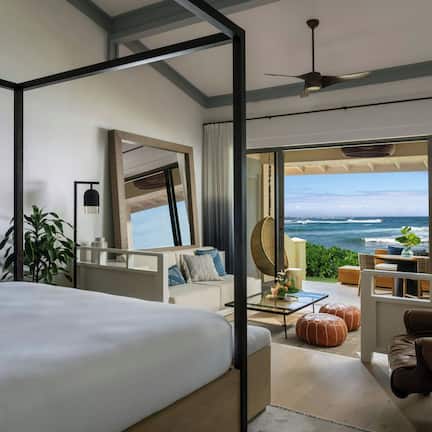 Hypo-allergenic bedding, down comforters, in-room safe