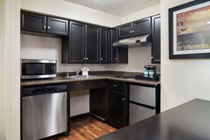Suite, 1 King Bed, Accessible, Bathtub | Private kitchen