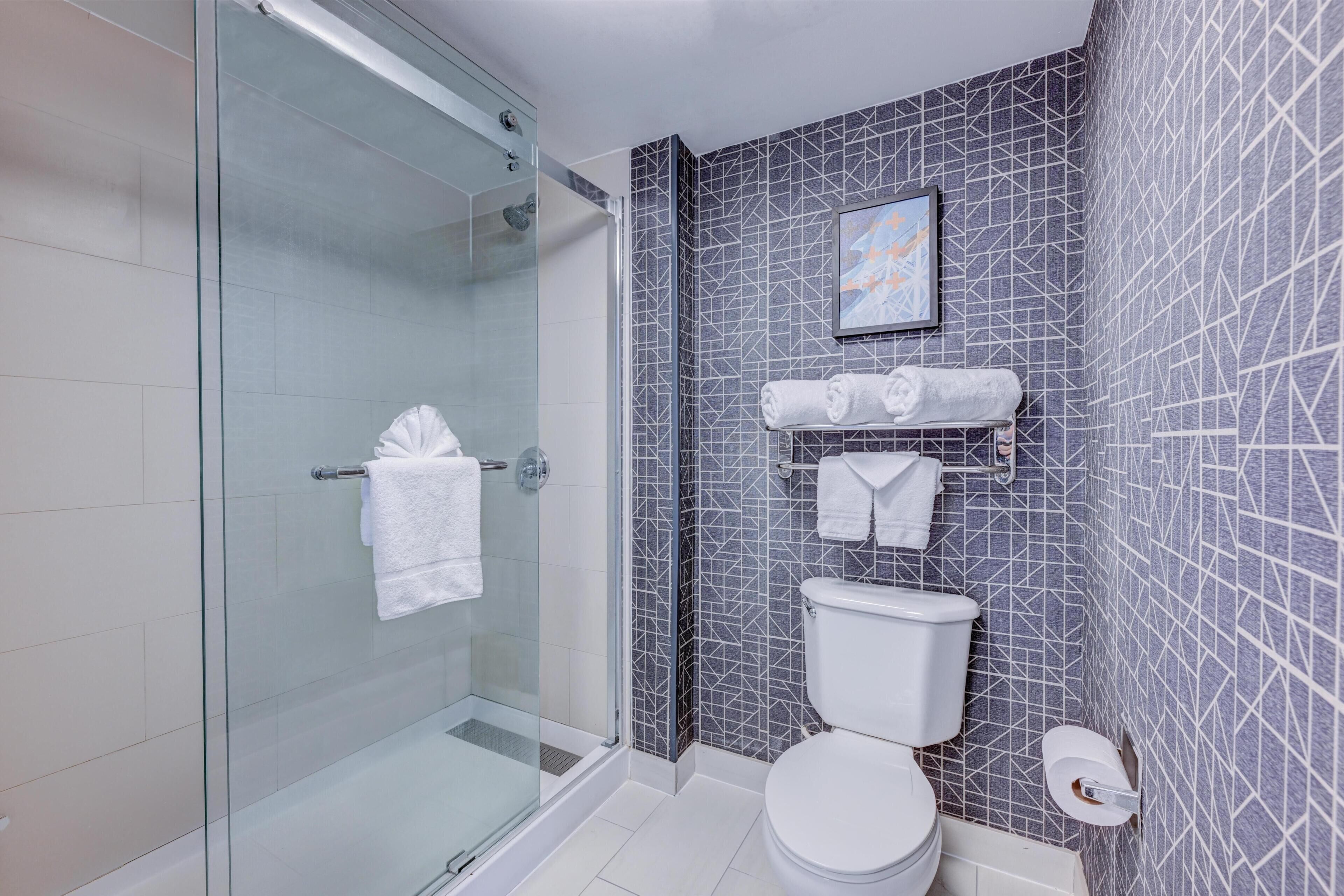 Suite, 1 King Bed, Non Smoking | Bathroom shower