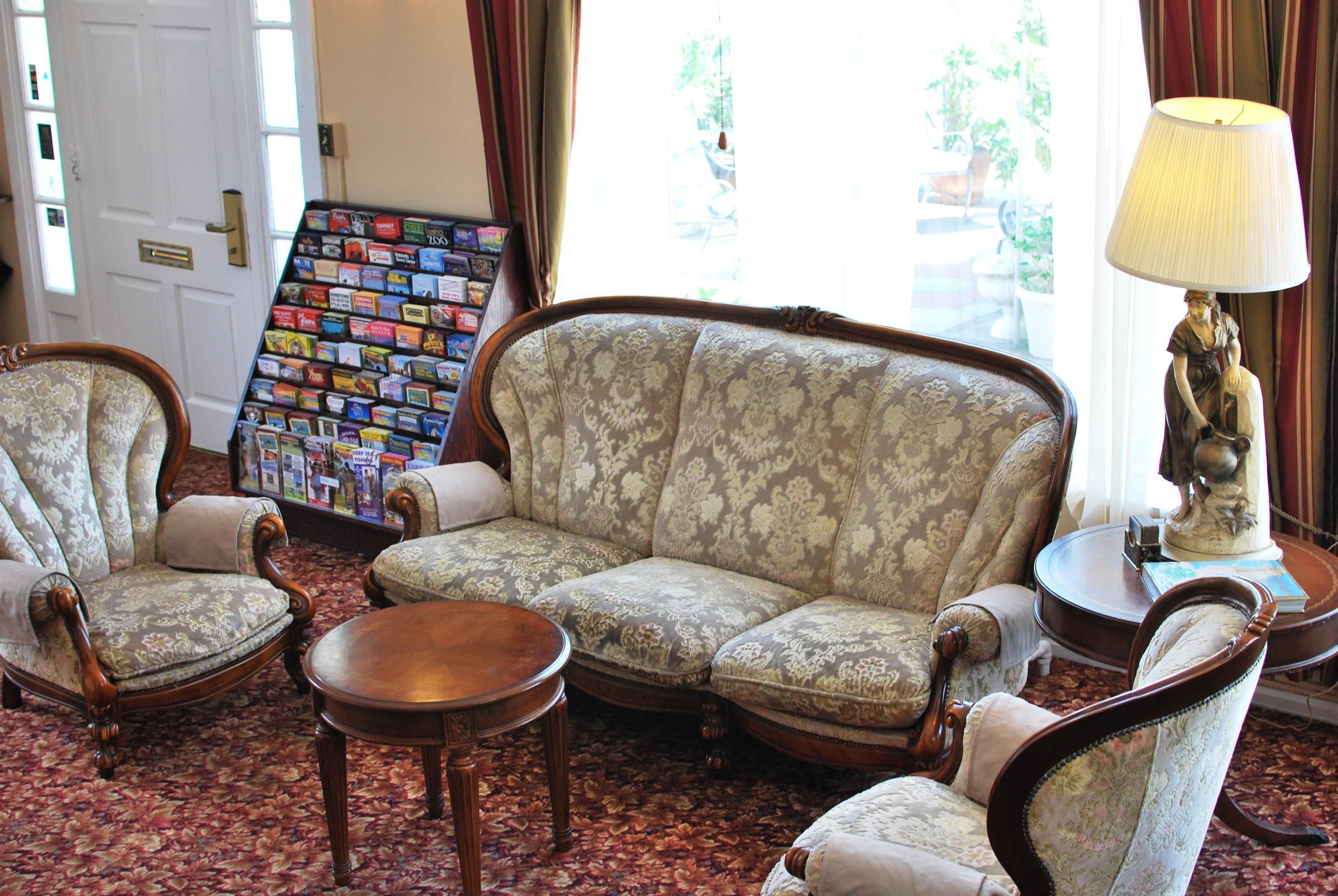 20-inch flat-screen tv with cable channels, tv