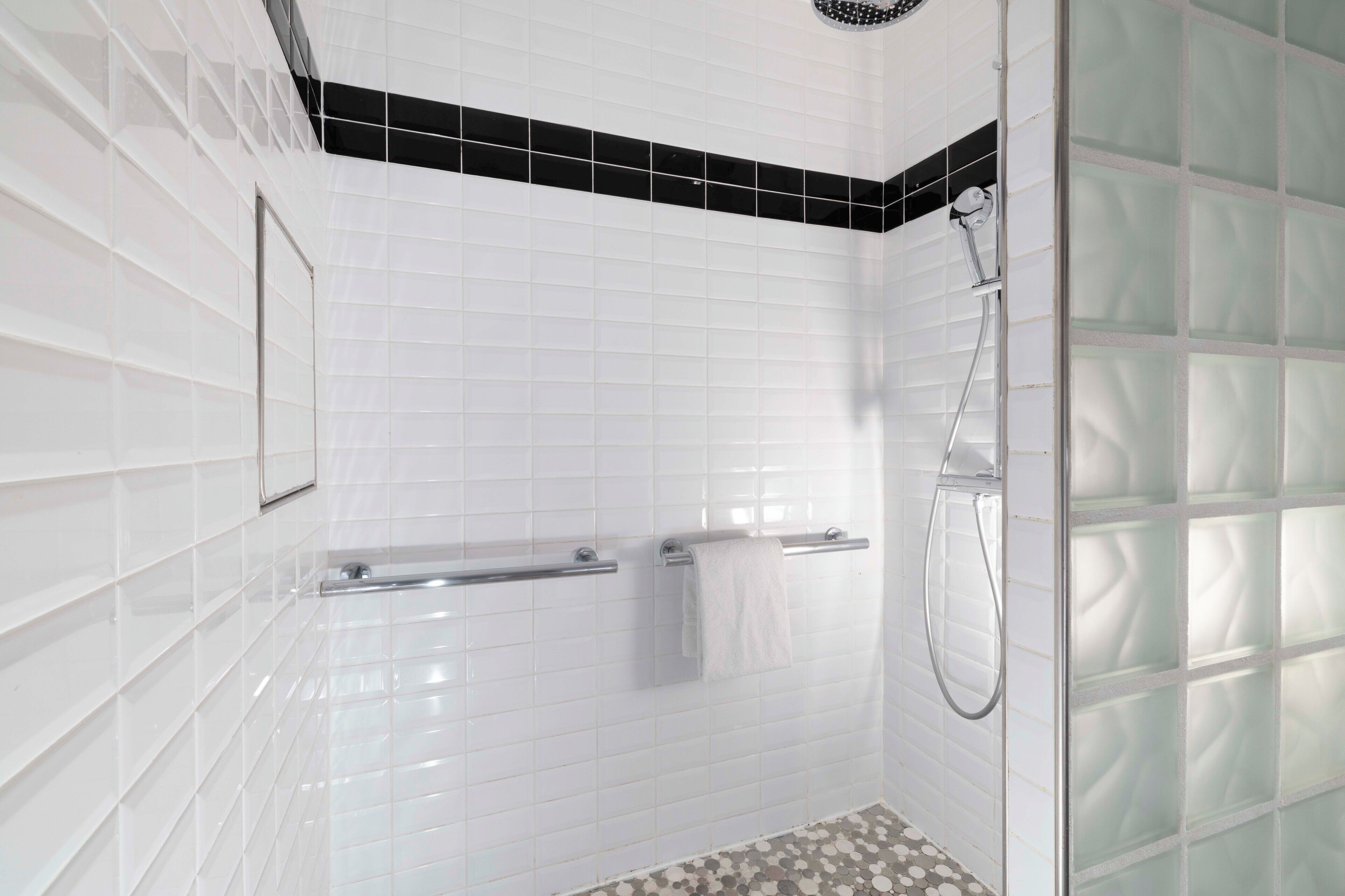 shower, free toiletries, hair dryer, slippers