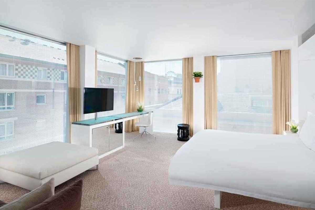 Suite Junior, 1 trÚs grand lit | Literie de qualité, minibar, coffre-fort pour ordinateur portable