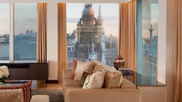 Penthouse (London Eye View) | Bộ đồ giường cao cấp, minibar, két bảo mật tại phòng, bàn