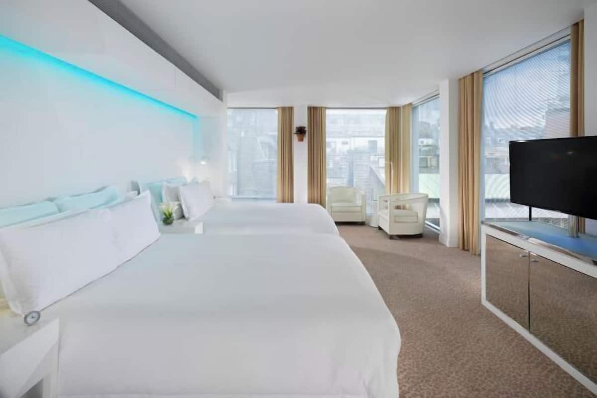Premium bedding, minibar, in-room safe, desk