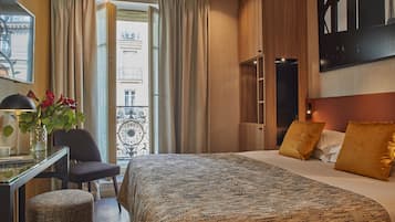 Chambre Double Classique | Literie de qualité supérieure, coffres-forts dans les chambres