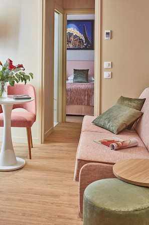 Suite | Premium bedding, in-room safe, blackout drapes, soundproofing