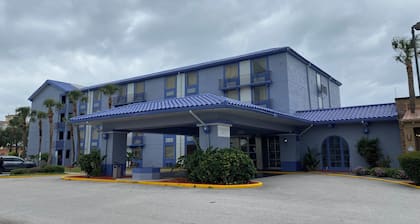 Closed - Monumental Movieland Hotel