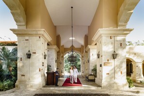 Courtyard - Royal Hideaway Playacar All Inclusive - Adults only (Playa del Carmen)