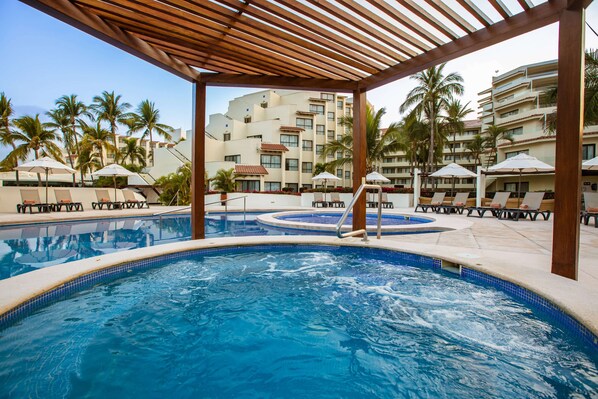 3 outdoor pools, open 8 AM to 8 PM, sun loungers