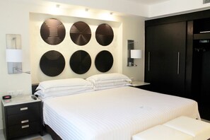 Free minibar, in-room safe, iron/ironing board, free WiFi - Occidental Nuevo Vallarta - All Inclusive (Nuevo Nayarit)