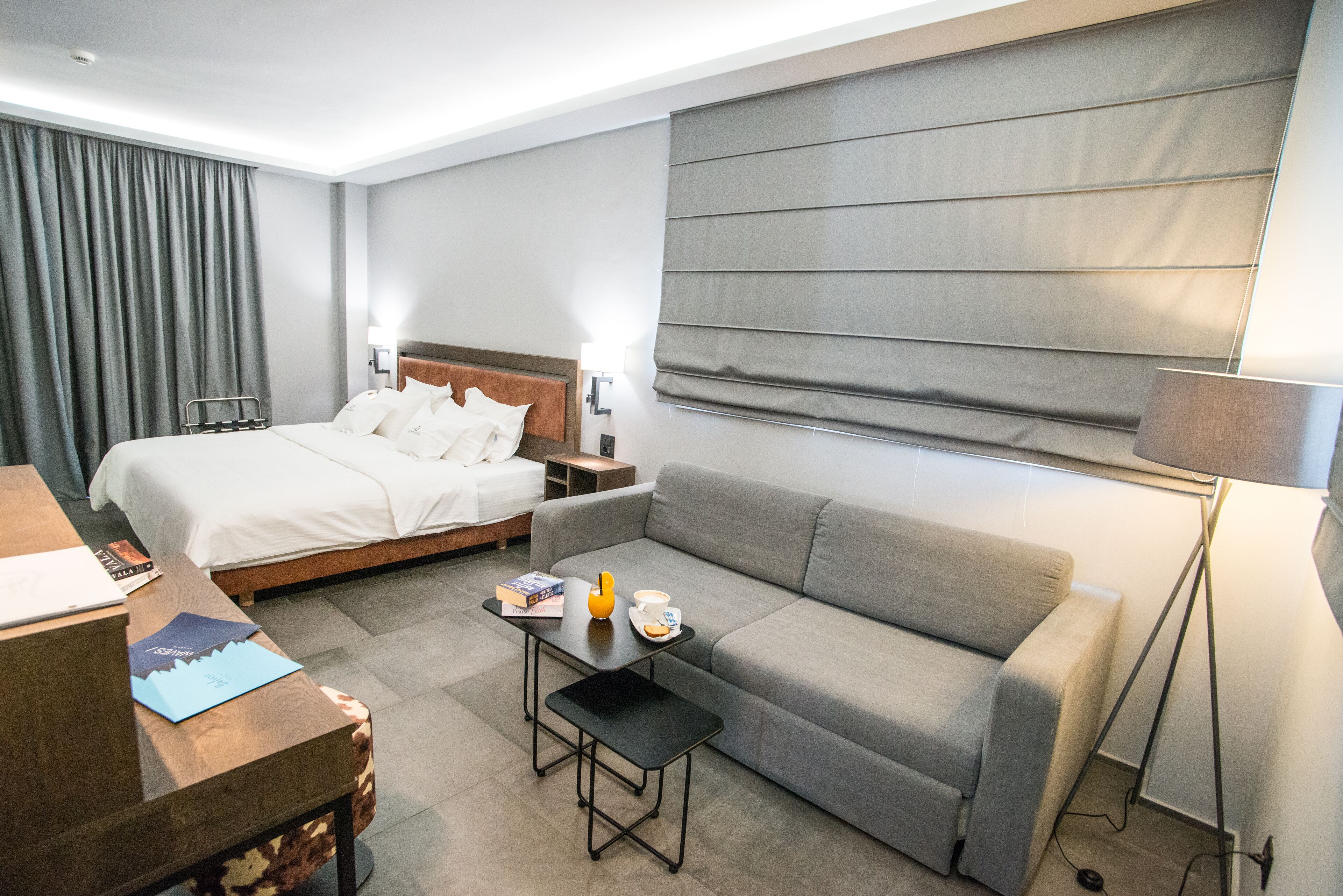 junior room (family) | select comfort beds, in-room safe, desk, laptop workspace