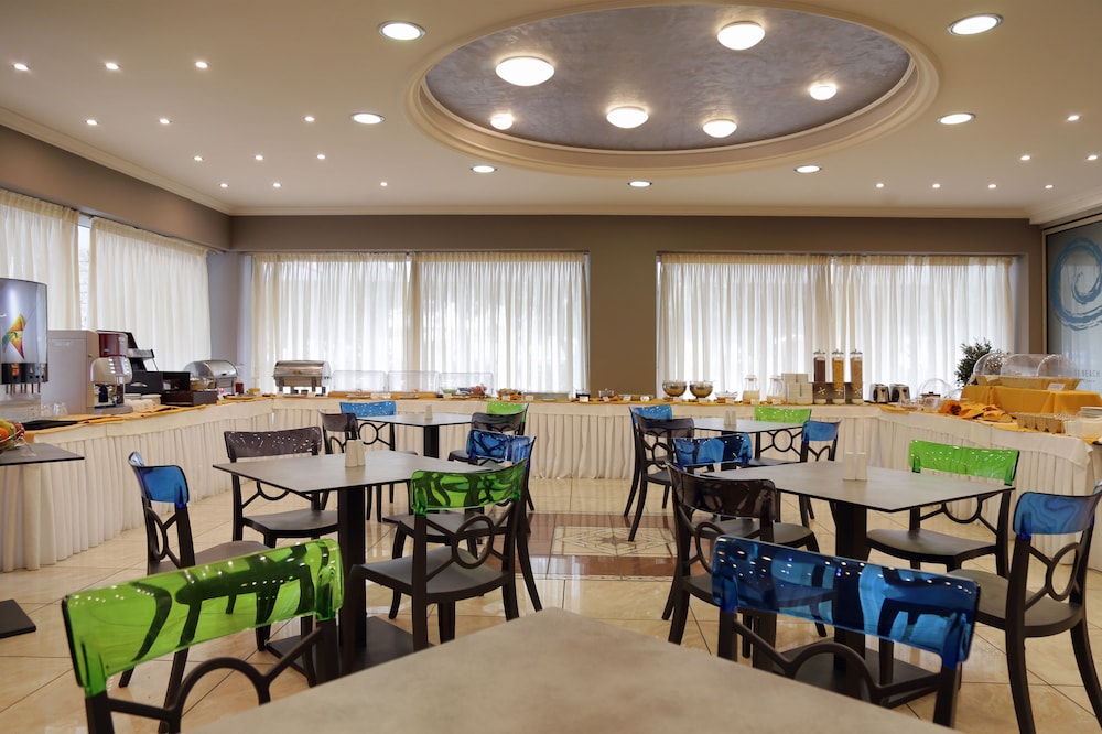 Palmyra Beach Hotel by null