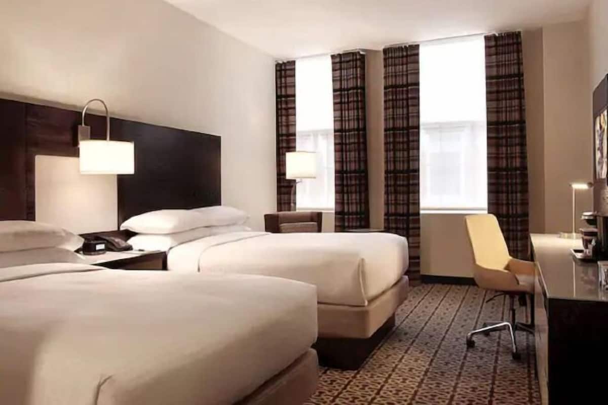 Premium bedding, in-room safe, desk, blackout curtains