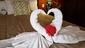 Studio, 1 Queen Bed | Premium bedding, in-room safe, laptop workspace, blackout drapes - Hacienda San Miguel Hotel & Suites (Cozumel)