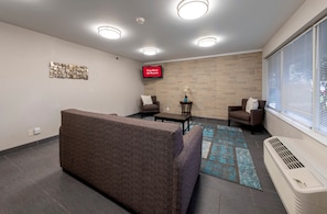 Lobby-lounge
