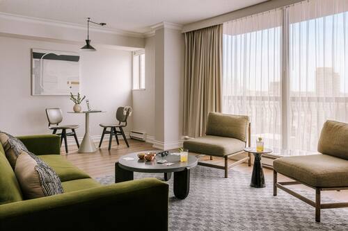 Superior Suite, 1 Queen Bed with Sofa bed