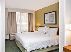 Premium bedding, pillow-top beds, desk, blackout curtains - Springhill Suites by Marriott Chicago Elmhurst/Oakbrook Area (Elmhurst)