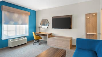 1 habitación, caja de seguridad en la habitación y escritorio