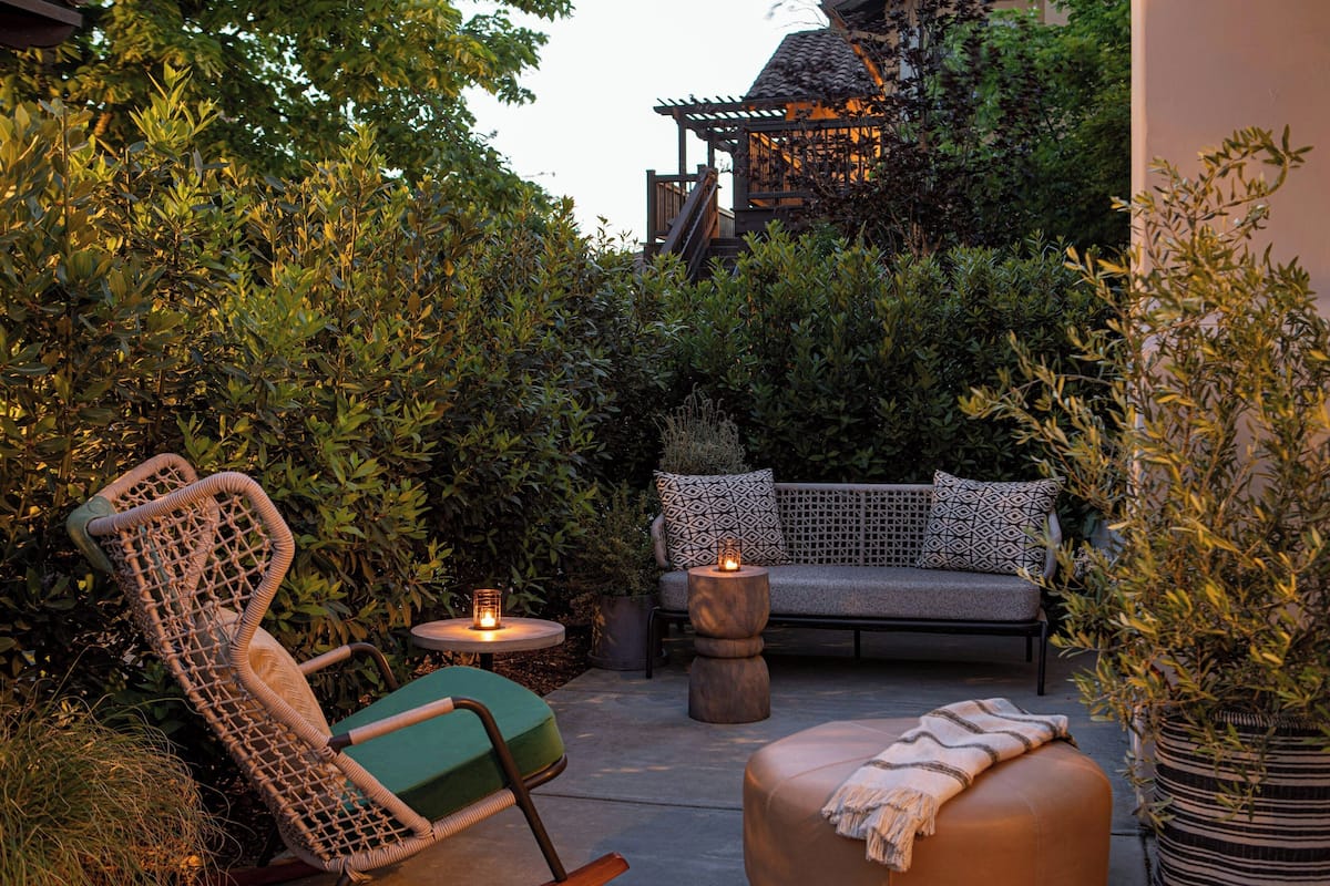 Cottage King Patio, Junior Suite, 1 King, Sofa bed, Patio | Premium bedding, down comforters, pillowtop beds, desk